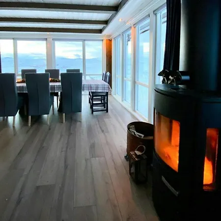 Prázdninový dům Renovated Mountain With Mountain Views